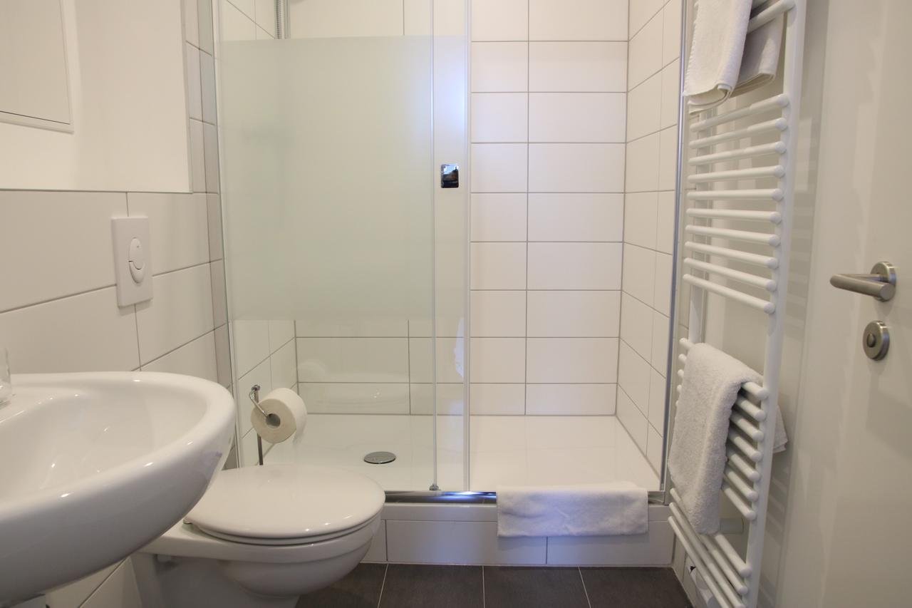 Motel Schoenefeld Гросцитен Экстерьер фото